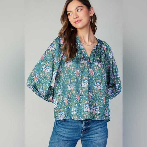 Current Air Tops - NWT CURRENT AIR Floral Nouveau Piping Blouse (T1)